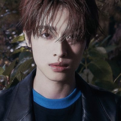 gaonraph's profile picture. A melodious guitarist of Xdinary Heroes, Kwak Jiseok.