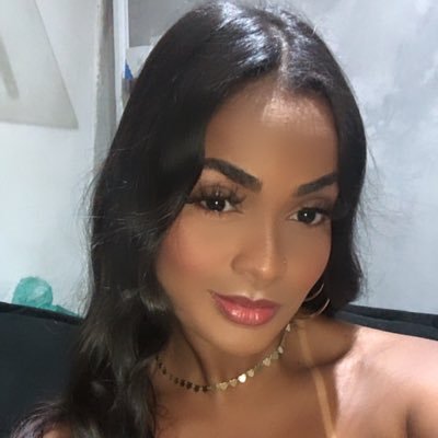 “Protege-me como á menina dos teus olhos, esconde-me á sombra das tuas asas”
