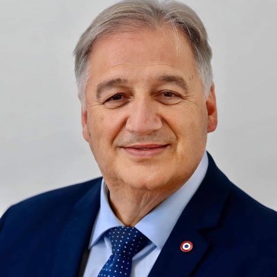 Conseiller régional et spécial de la Région @auvergnerhalpes || 2ème Vice-Président du @PilatmonParc || Direction et Bureau Politique chez @lesRepublicains