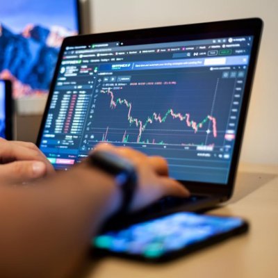 Estudiante de ICT.
Operando en forex y xauusd, pronto con un fondeo activo y haciendo muchos profits.
