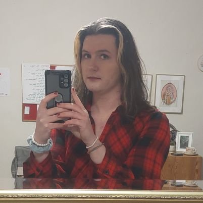 she/her, queer, mid-20s, british (derogatory) 🏳️‍⚧️ Magnus Institute Enthusiast 👁 I also like yugioh, ghost, Crash Bandicoot and Doctor Who
