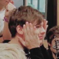 stop (@twoghosts___2) 's Twitter Profile