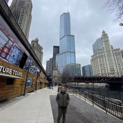 falsospiderman's profile picture. Visto de cerca nadie es normal. Siempre a destiempo