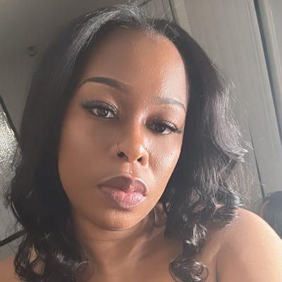 eliesemichellee's profile picture. Shadow Goddess 👁🧘🏽‍♀️🔮