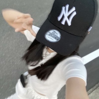 dumpstrr_'s profile picture. 