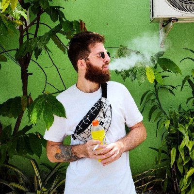 d_larington's profile picture. 