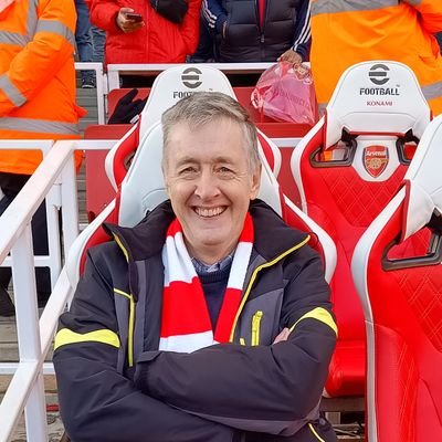 Tall optimist & happy amateur baker. Co-chair of Arsenal @gaygooners ❤️🤍⚽🏳️‍🌈
Views expressed are my own.
Header Pic by Stuart McFarlane - @Arsenal Media