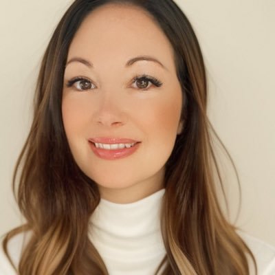 Silicon Valley CFO 👉Building a $20M empire + shifting realities with high-frequency healing. Subconscious rewrites + Emotional decoding with precise intuition.