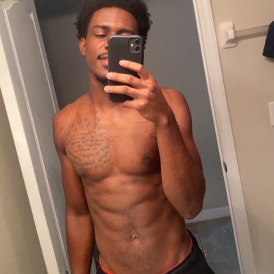 23🥷🏾| BBC Content Creator🍆 | Mechanic🔧 | College Student🤓 | Adults Only🔞|