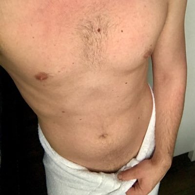 35. Bb bttm. Bator. Gooner. Edging. Poppers. Cam. ❤️ daddies and popper coaches. Cum slut. DMs are open. Bateworld and Skype: jc_gay400 😈 #ppbh #bbbh