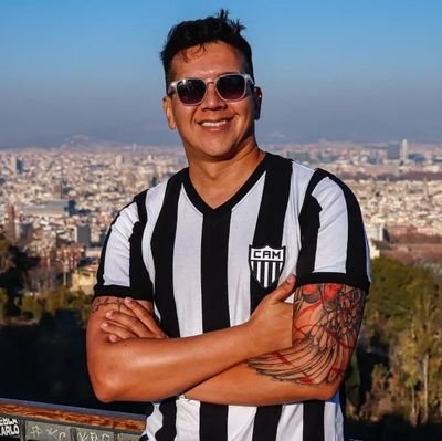 Jornalista e atleticano (não necessariamente nessa ordem). Em busca da minha melhor versão!