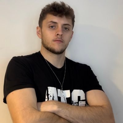 Helping footballers get out of pain and increase their athletic performance | overcame 5 years of chronic knee pain | ATG coach