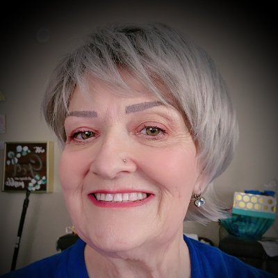 DebbiC119's profile picture. 