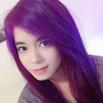 Girl who loves ninjas, pandas, and puppies, who is also a variety streamer.