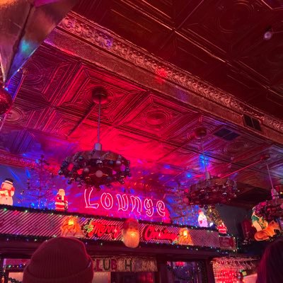 mgnfcntpurple's profile picture. gooning