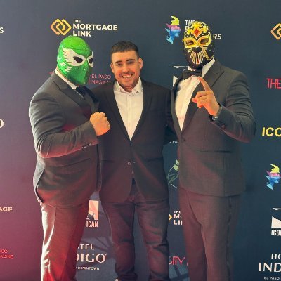 Creador del @IOCWChamp y director de contenidos de @Planeta_Wrest. El español de @luchalibreonlin. Entretenimiento deportivo