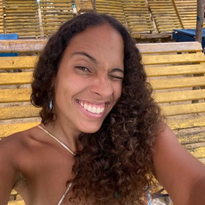 floraabessa's profile picture. 