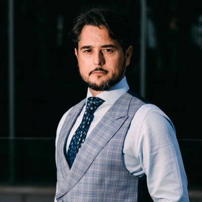 AguayoMuela's profile picture. CEO Leónidas events planner.Socio Director Aguayomuela SLU.Pasiones: Economía, Marketing, Coching y Empresa.Solo el necio piensa que ya sabe bastante.