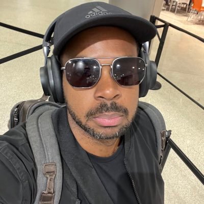 Mgmnt @kabakapyramid, @bebblerock Director, @GYIINTL, Electrical & Audio Engineer, Optimist, Sports Man. Manchester United, Rebel Music!!!