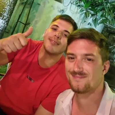 NicooFassi's profile picture. Estudiante de abogacía (UBA). Jugador y entrenador de hockey. Hincha de Racing. Partidario del MOCO (Movimiento Opositor a Cualquier Otro).