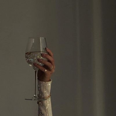 longhaircrazy's profile picture. you can't compete with me. I want you to win..