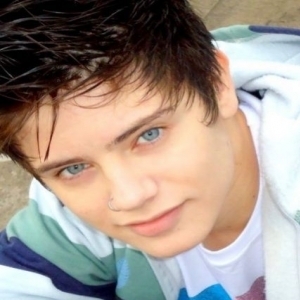 fc  deticado ao meu lindo @Chris_leao o vencedor do reality show colirios da capricho