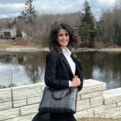 Palestinian PhD Candidate @McMasterU in International Relations; green colonialism; Islam (she/her)