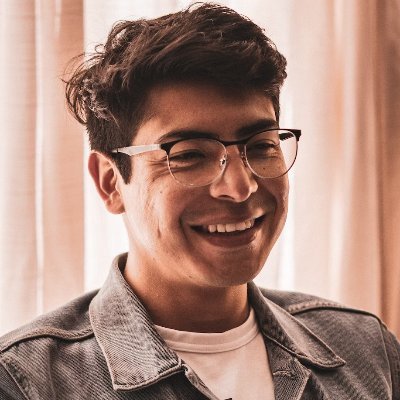 I'm a freelancer with tons of experience in brand development through strategic content placement and marketing!