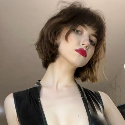 Mika_lux's profile picture. 瘦高白秀幼