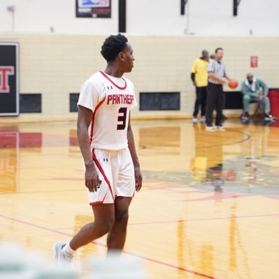 6’2 Guard/Athlete Proviso west🛑 ‘24 Student First