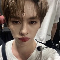 holy (@minh0chu) 's Twitter Profile