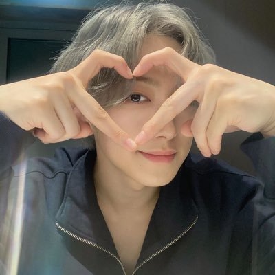 #FUMA reacted with 👍: k prettiest! 🌪 SHE/HER ; 22 ; MULTI STAN ; ESP/ENG ; met dkb 21.09.22