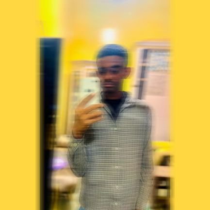 Mohamme94452634's profile picture. بكرة نسمع قالوا سالمة وقالوا آمنة ونبقى اجمل شعب صابر.. ويبقى كل الفات حكاوي 🇸🇩💞