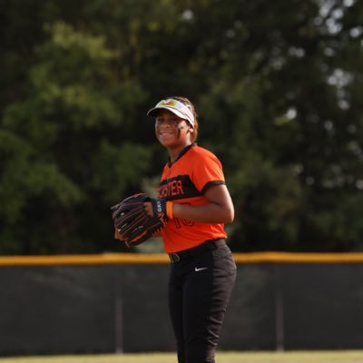 co 25’🎓at Lancaster High School. #WEBO🧡#10 Varsity Softball🥎 catcher/outfield.