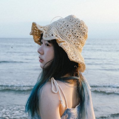 フリーモデル&fujiで撮る|🇨🇳留学生in東京|ヘッダーうちの🐱|青色好き、運動神経0、鳥苦手、統一感ない|リク撮はDMまでhttps://t.co/uOyk5fQZLa