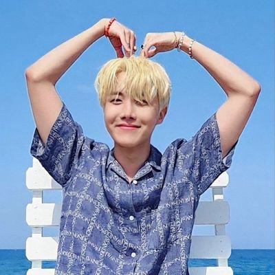 A fan of Grammy nominated artist, BTS
| LIFE GOES ON | Win no matter what | 💜 OT7 💜 | AFBF
