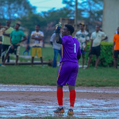 Goal Keeper    ✍️❤️⚽️ 📩: olumefunadepeju15@gmail.com