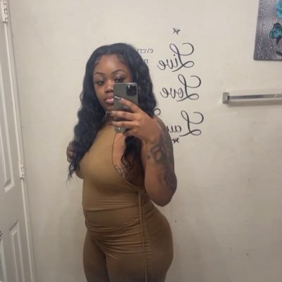 KashyyNayaa's profile picture. @M0neynayaa 🌶️ 2 Pages.