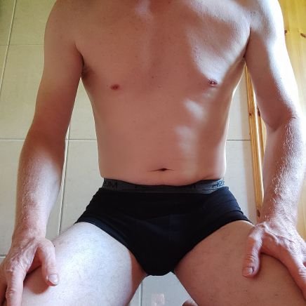 Ich suche geilen Spaß.
devot, masochistisch, bisexuell

Sehr gern Treffen gegen Taschengeld, allerdings nur Barzahlung.

ich zahle für keine Bilder oder Videos!