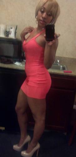 The cool chick! MOMMY FIRST! Short, sweet,sassy,SEXY & SINGLE!