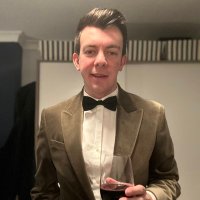 C h r i s (@crreay) 's Twitter Profile