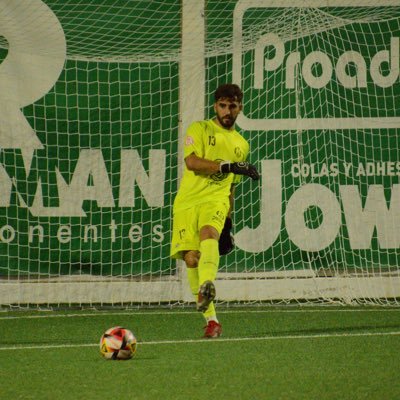 ⚽️Futbolista del Atco. Mancha Real. Anteriormente en Real Club Recreativo de Huelva, Algeciras CF, CD Pozoblanco, Atco. Espeleño. 📚Estudiante de CCAFYD.