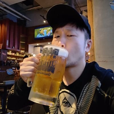 IndustrialHardcore(DarkCore)って超希少なジャンルのDJやってます。
2024年現在進行形のHardTechnoの一解釈として融合と進化を継続。