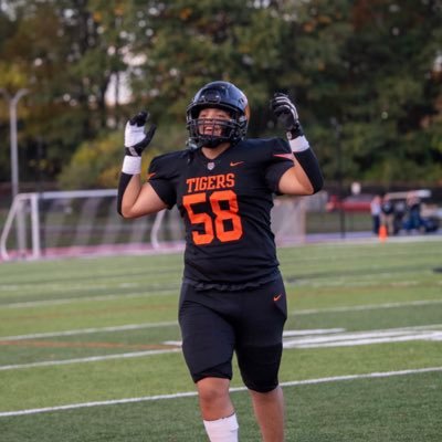 OL/ATH/2025’/ White Pains HS/5’10 235lb/ juanjosearroyo827@gmail.com