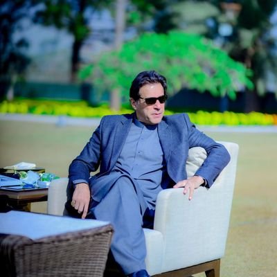Pakistan 🇵🇰 Needs Imran Khan 👑

“Compromise for your dreams but NEVER compromise on your dreams.” — Imran Khan✨