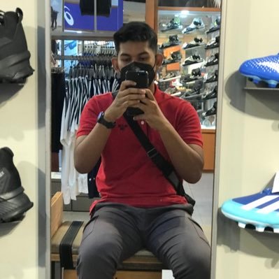 azkismail's profile picture. 