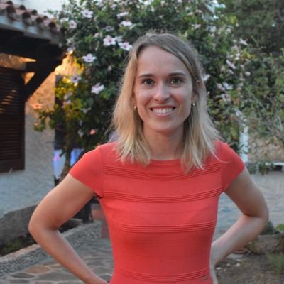 Frontend developer combining psychology and code #100devs #womenintech.
Psychologist with private practice in Barcelona.