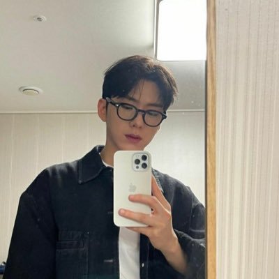 widbenwks's profile picture. 