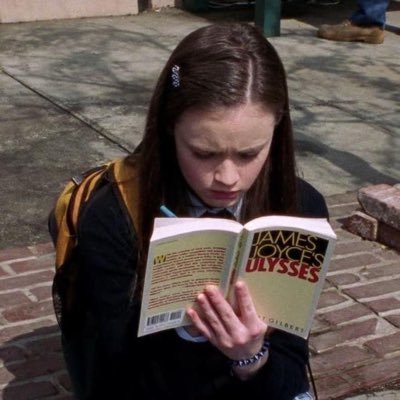 fotografa, viciada em livros, cafés e chás (she/her)