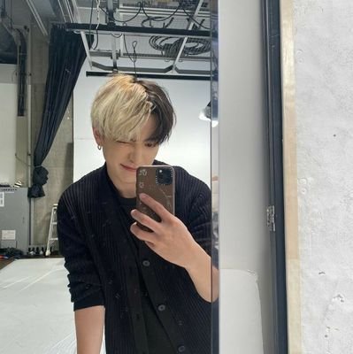 jj_likes_stuff's profile picture. 18 🇵🇹 | she/her
| #1 fan of yungi and moonsun
| here for music, films, video games, kpop and whatever else I feel like